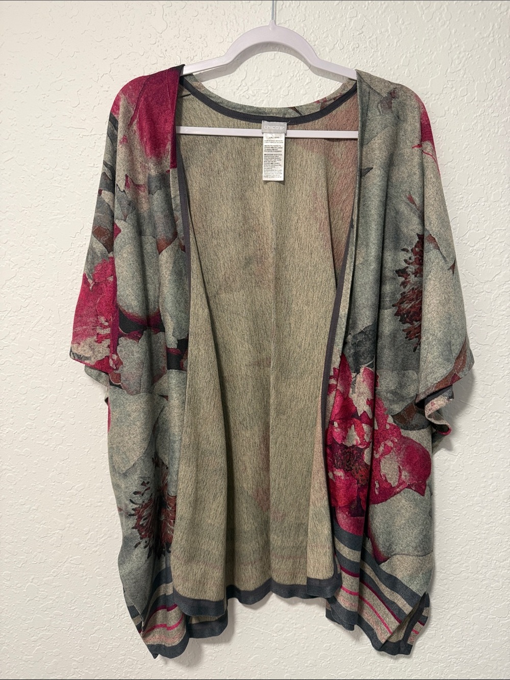 CHICOS Floral Print Poncho Sweater in Fuchsia and Gray Size Large/XL